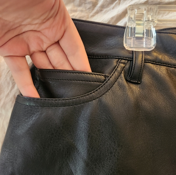 👻5/$25 ARULA Black Faux Leather Pants - Picture 5 of 7
